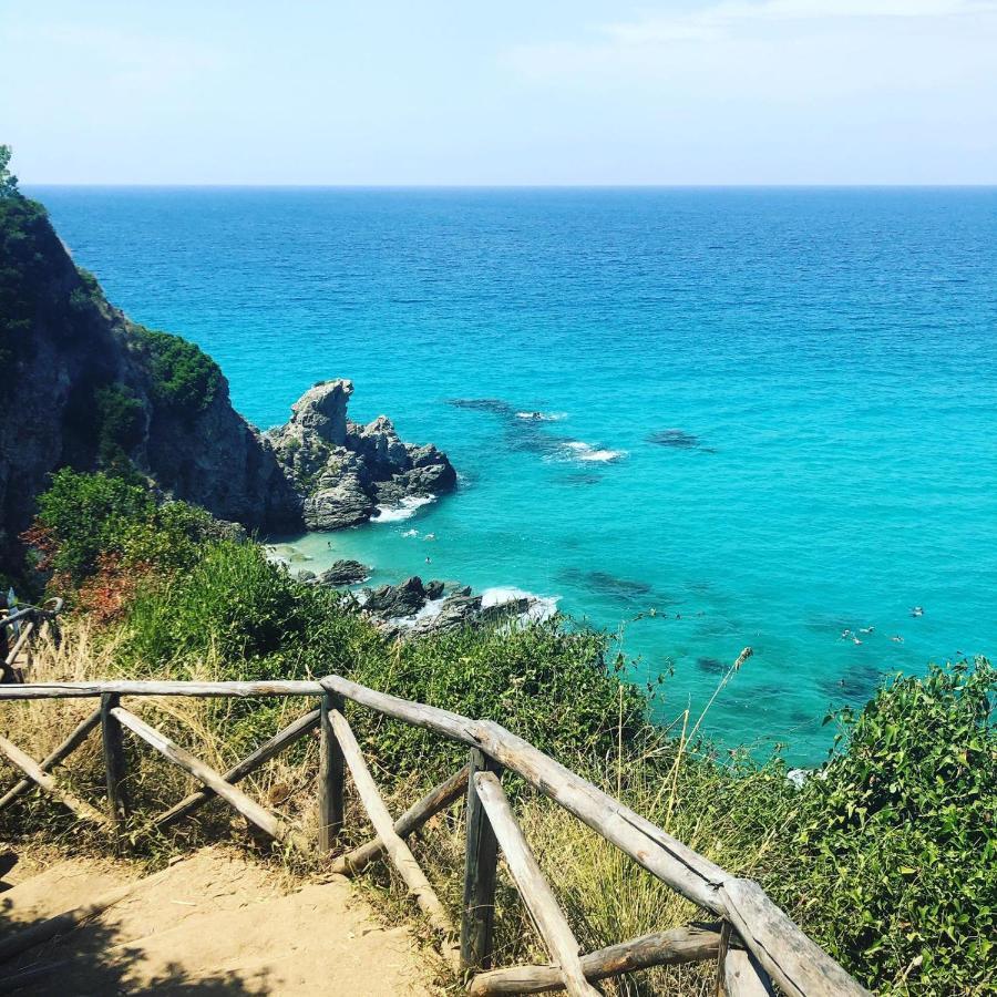Villa Nove - Residence Dei Fiori Zambrone Bagian luar foto